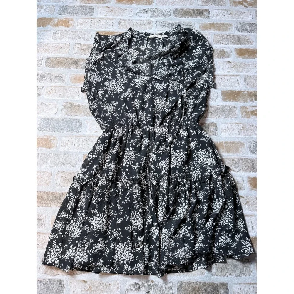 Mi Ami Haisley F151 Floral Mini Dress Black White Ruffle Tiered Sleeveless Small
